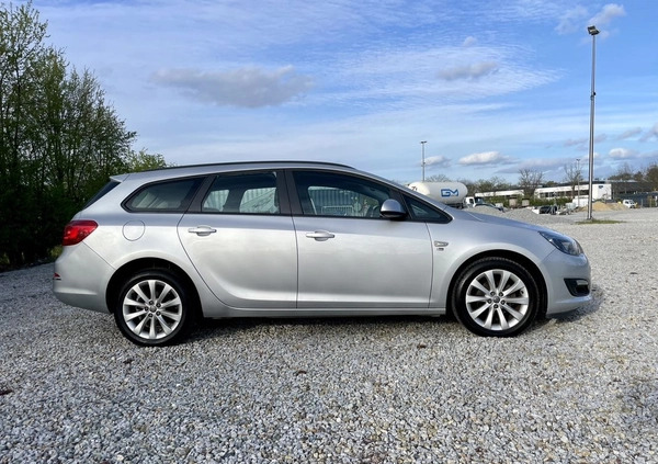 Opel Astra cena 29990 przebieg: 190000, rok produkcji 2012 z Milanówek małe 352